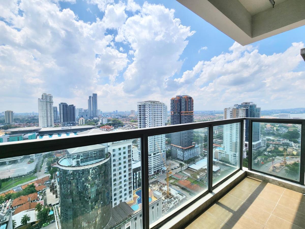 R&F Princess Cove Ciq Premium Sea & City View Suites By Neo Johor Bahru Exterior photo